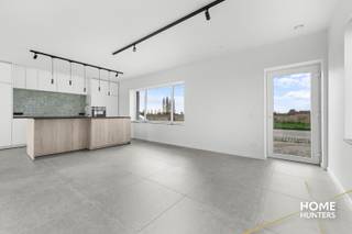 Deze gezinswoning huisvest zich in het landelijke Noordschote, in de driehoek Ieper - Diksmuide - Veurne.De woning is op de gelijkvloerse verdieping...