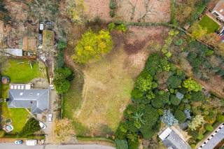 In de buurt Steijnhoeven te Schilde bieden wij dit stuk bouwgrond te koop aan. Zeer rustig gelegen en met wel liefst 34m straatbreedte, kan je...