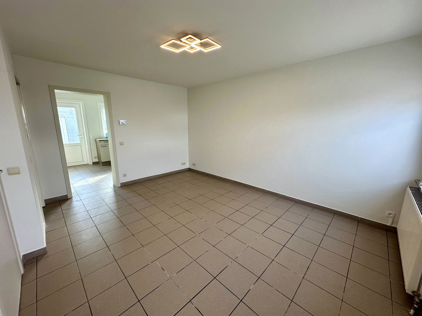 Rustig gelegen woning met 3 slaapkamers, terras en garage - foto 4