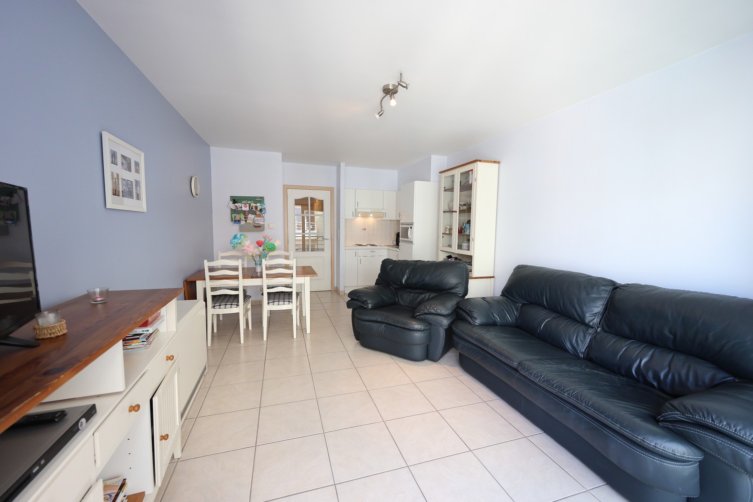 Instapklaar 2-slaapkamerappartement met zicht op zwembad te Mariakerke-Oostende ! - foto 4