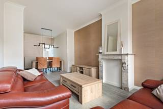 Deze zeer charmante en ruime één gezinswoning is ideaal gelegen in de Hertog Van Brabantlei, een aangename en groene buurt met alles...