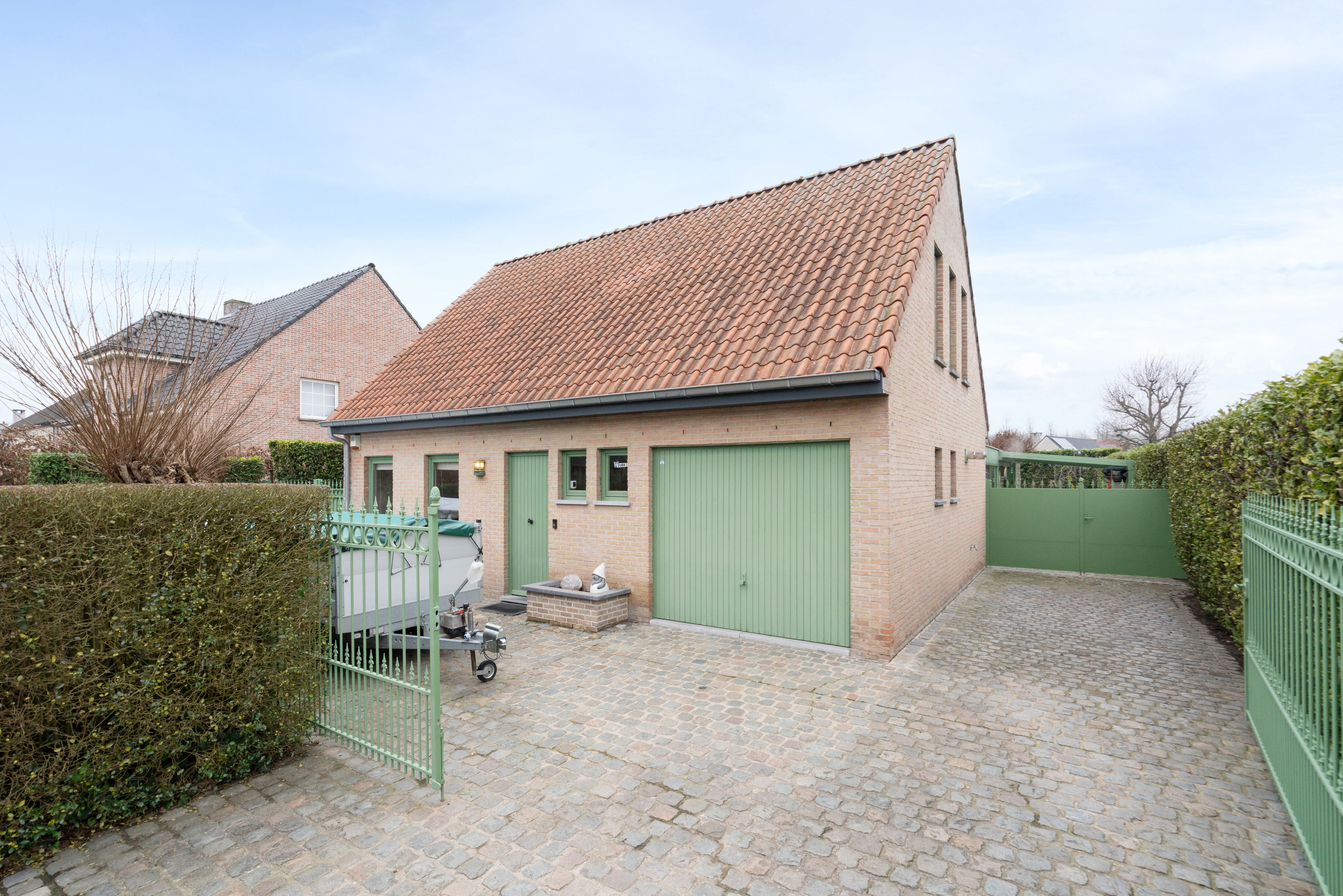 Ruime en instapklare open bebouwing met garage in Berlare - foto 1