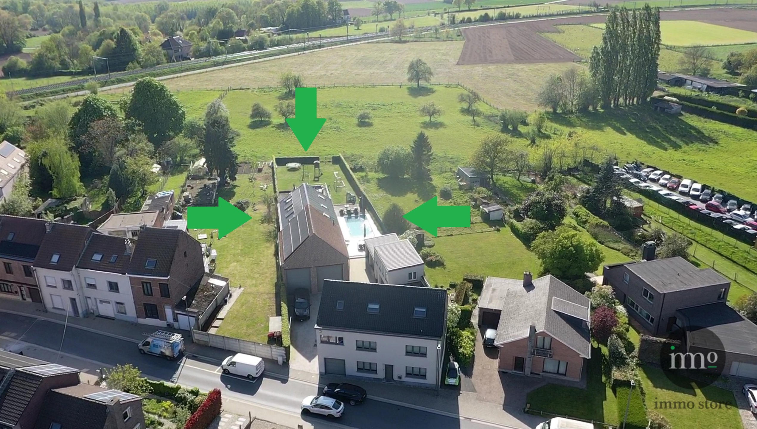MULTIFUNCTIONEEL volledig gerenoveerd gebouw met bijgebouw, 7 slaapkamers, appartement, tuin en zwembad! - foto 3