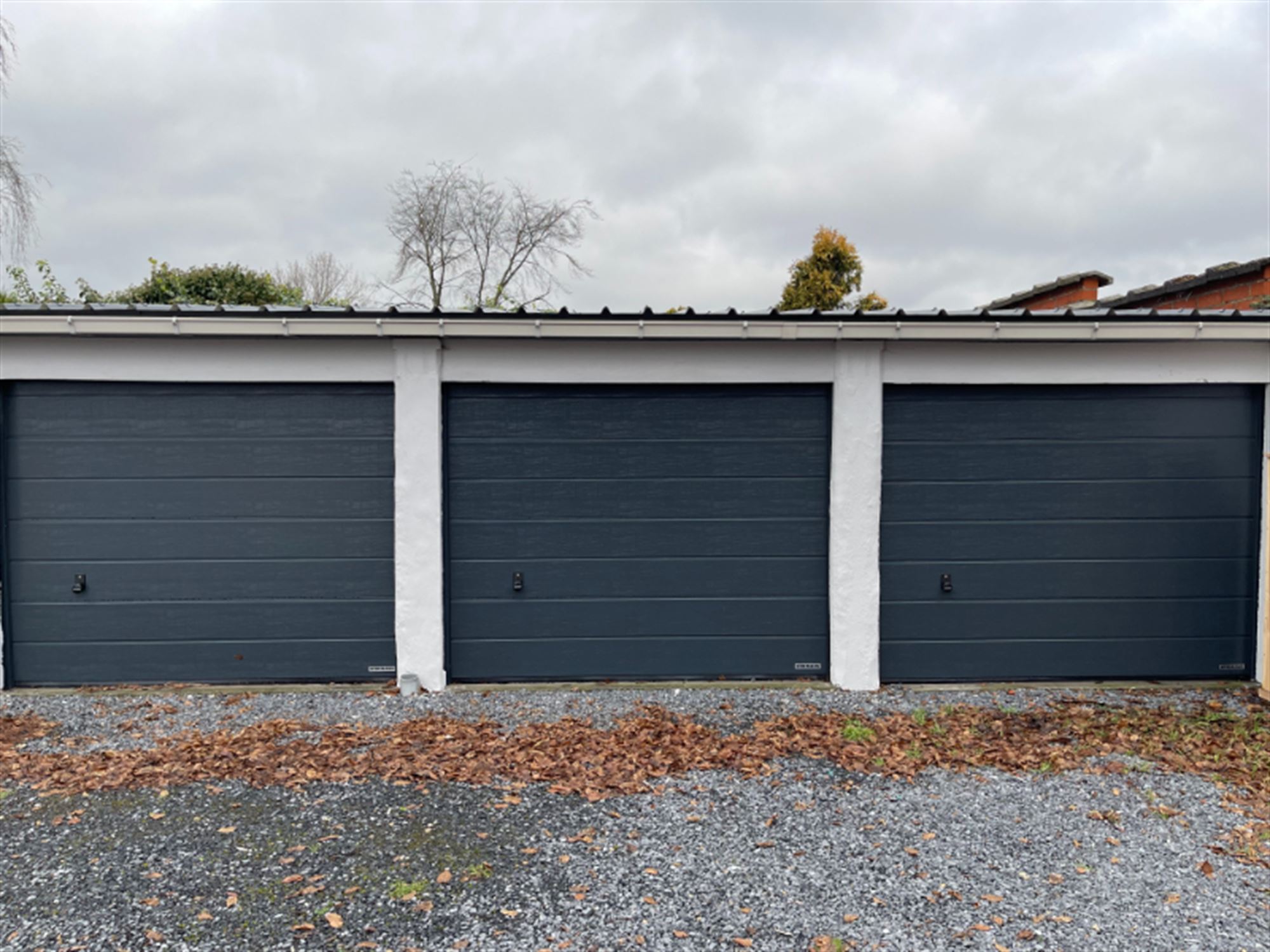 Garage - photo 1