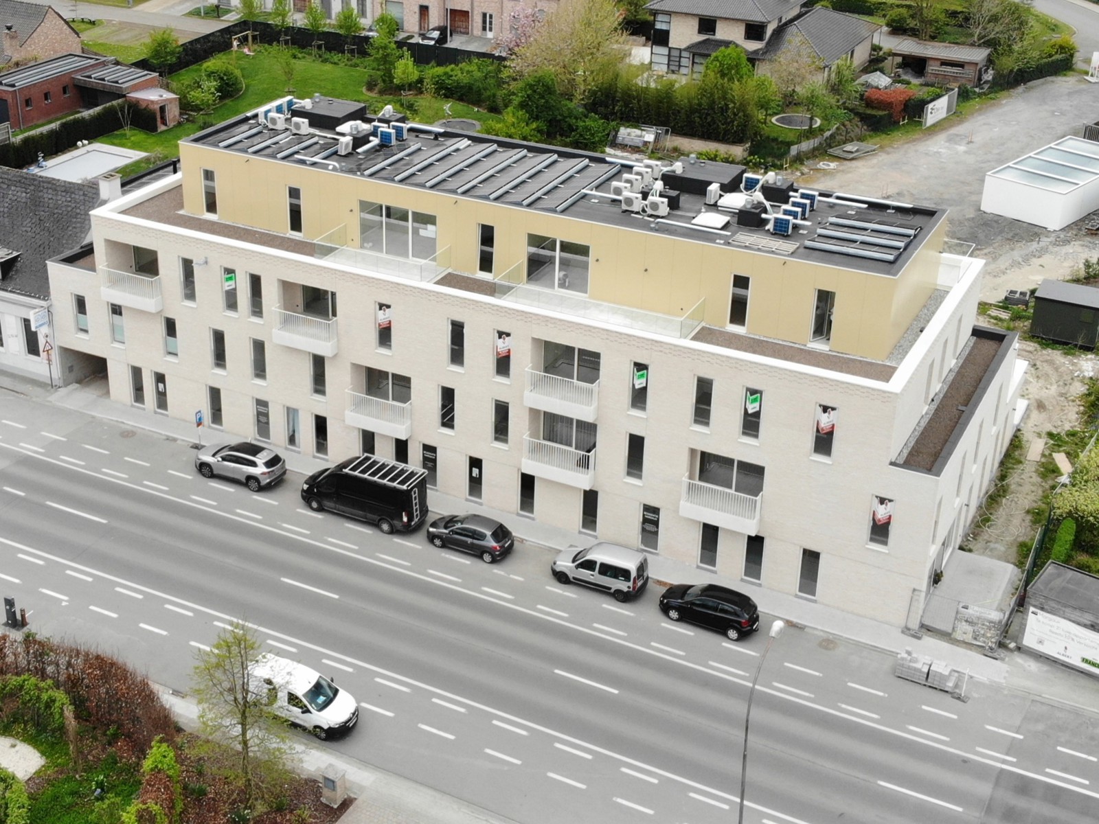 Gelijkvloersappartement met eigen toegangsdeur, zonnig terras en private tuin! - foto 3