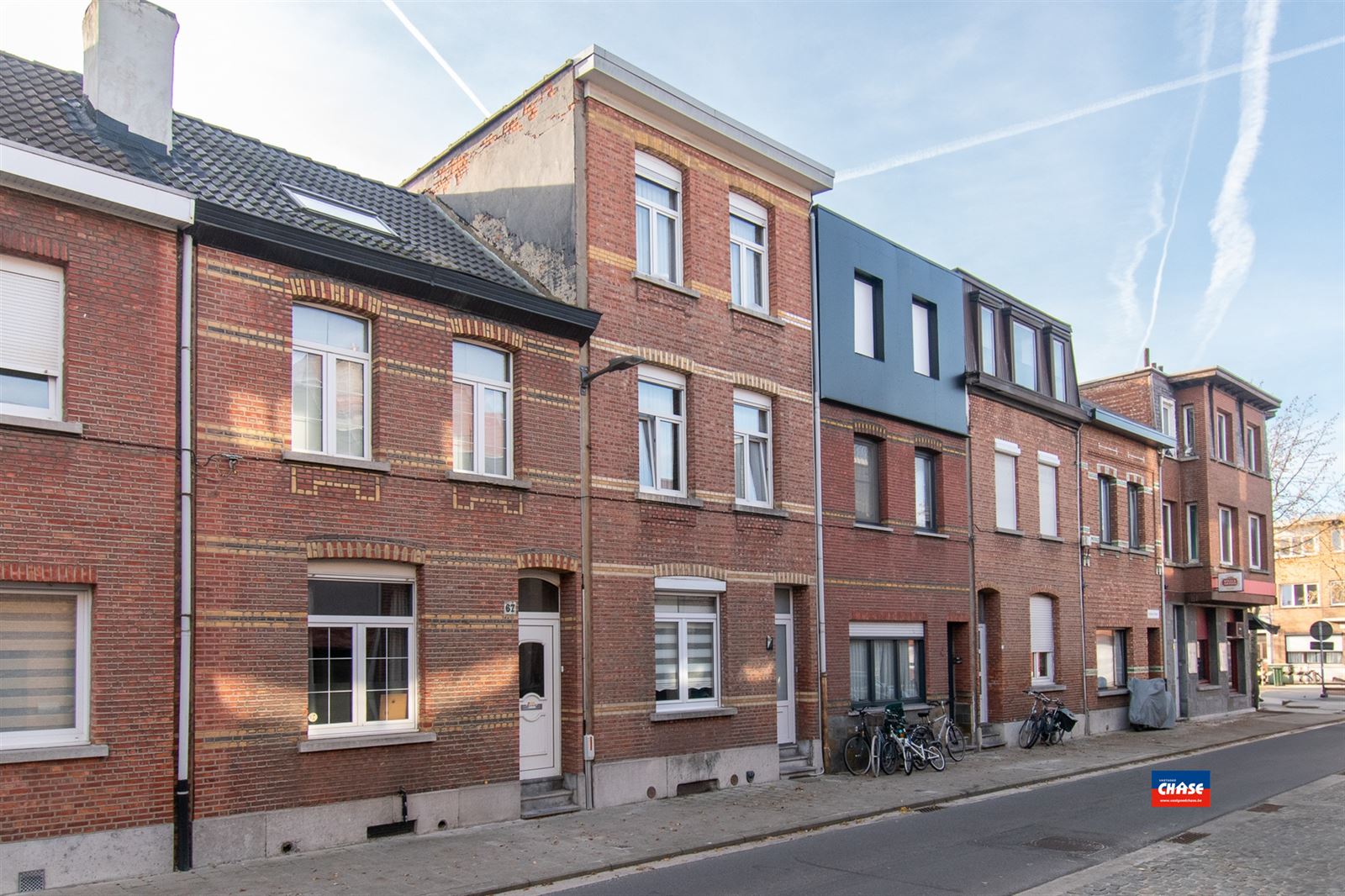 Rijwoning met drie slaapkamers en tuin - foto 1