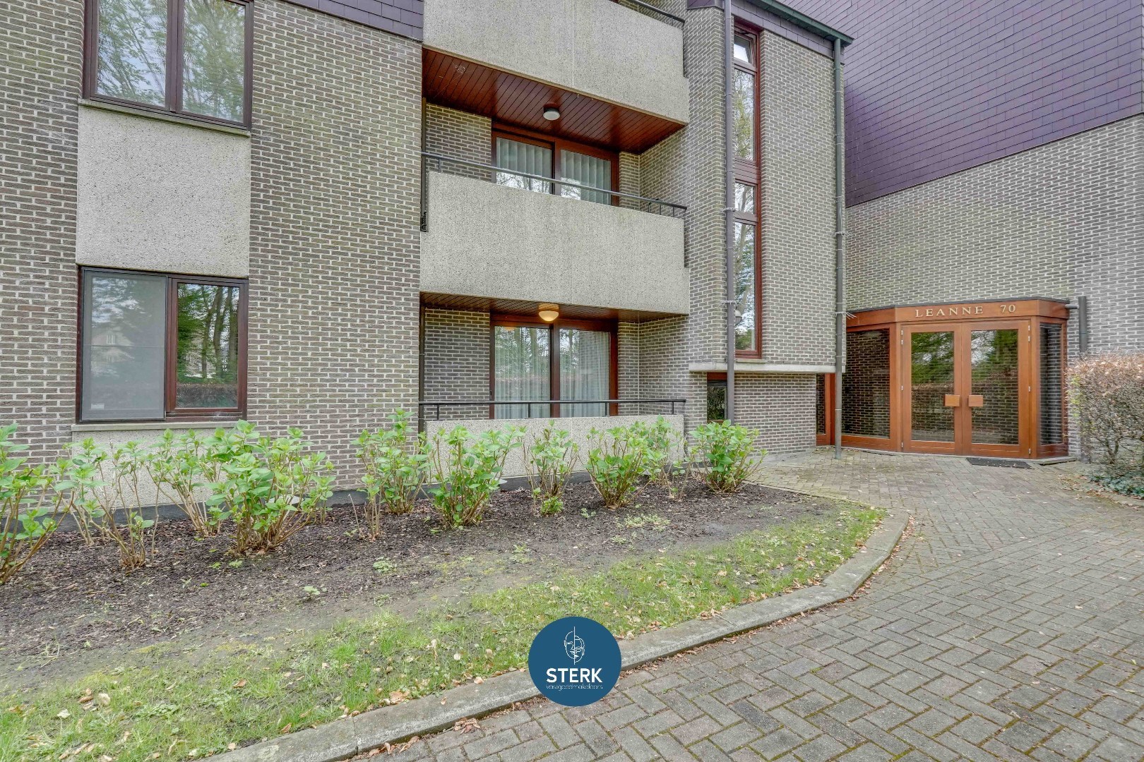 ROYAAL APPARTEMENT MET RUIM TERRAS GELEGEN IN HET UNIEKE PARKDOMEIN PETERSHEIM ! - foto 5