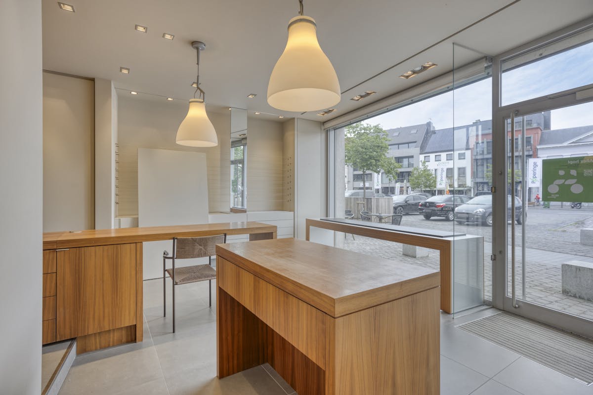 Beautiful commercial property with home for sale on the Grote Markt - photo 5