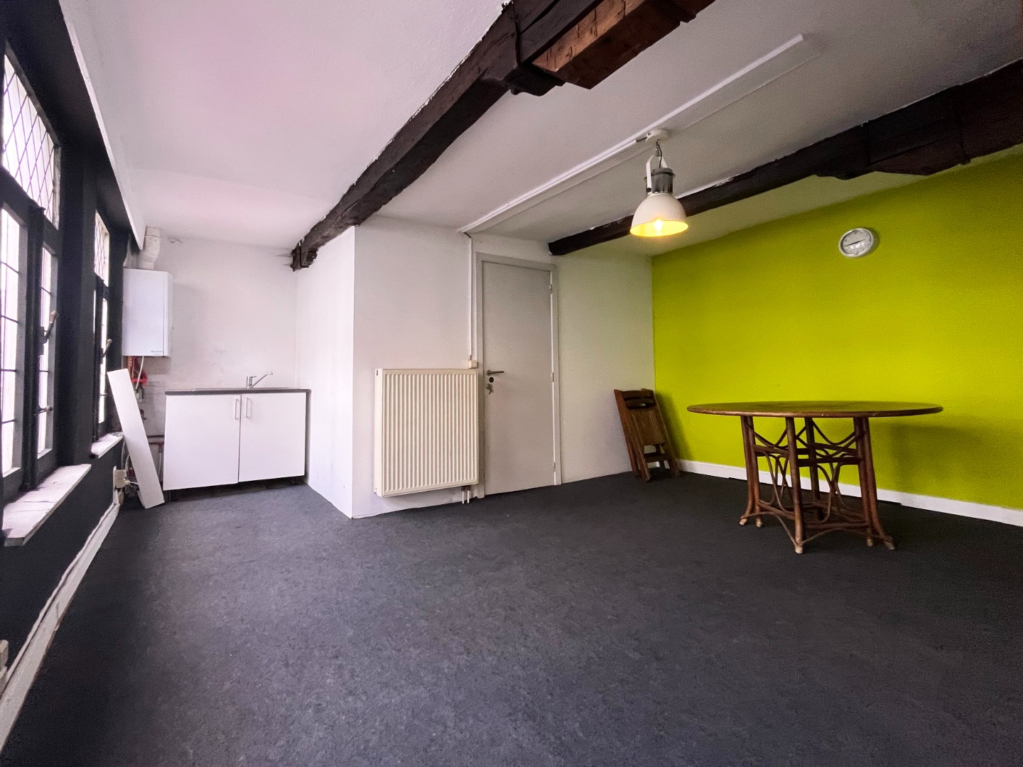 Te koop, uiterst gunstig gelegen handelspand in centrum Oudenaarde - foto 2