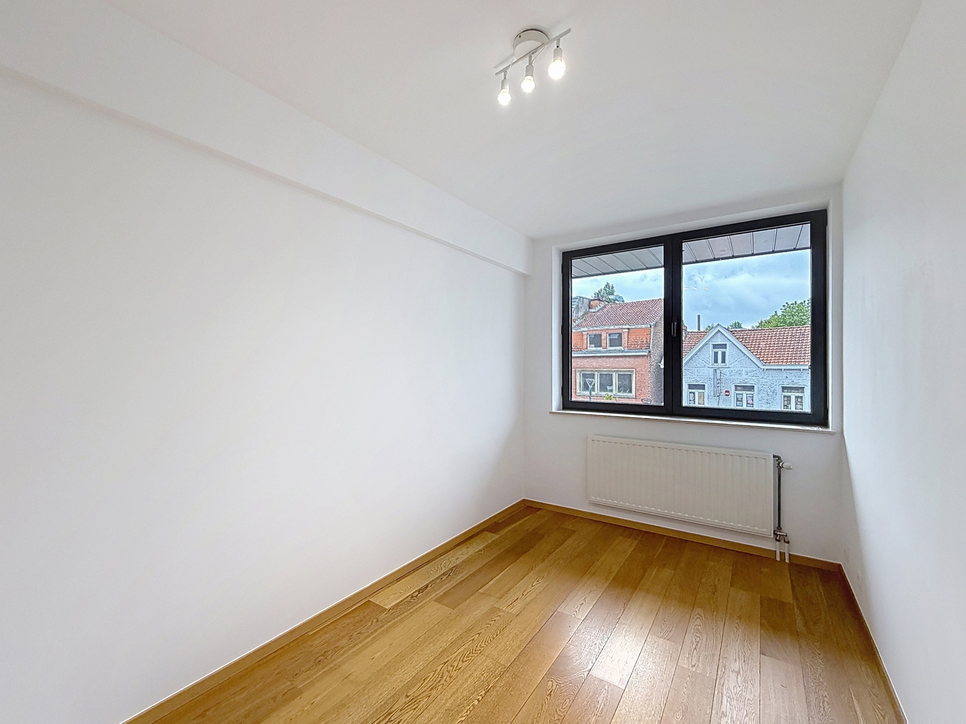Appartement met 2 slaapkamers en een groot terras - foto 4