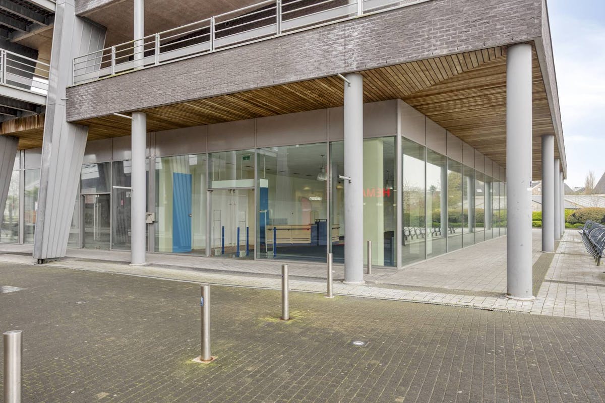 Handelspand van ca. 300 m² te huur op toplocatie in shoppingcenter te Maaseik - foto 3
