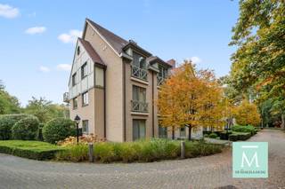 Prachtige penthouse met zicht op een prachtig parkdomein van 1,5 hectareOp zoek naar een prachtige penthouse in residentie 'Berkendael'? Dan is dit...