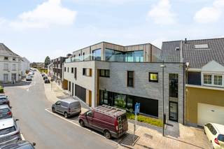 Commercial à louer à Leeuw-Saint-Pierre