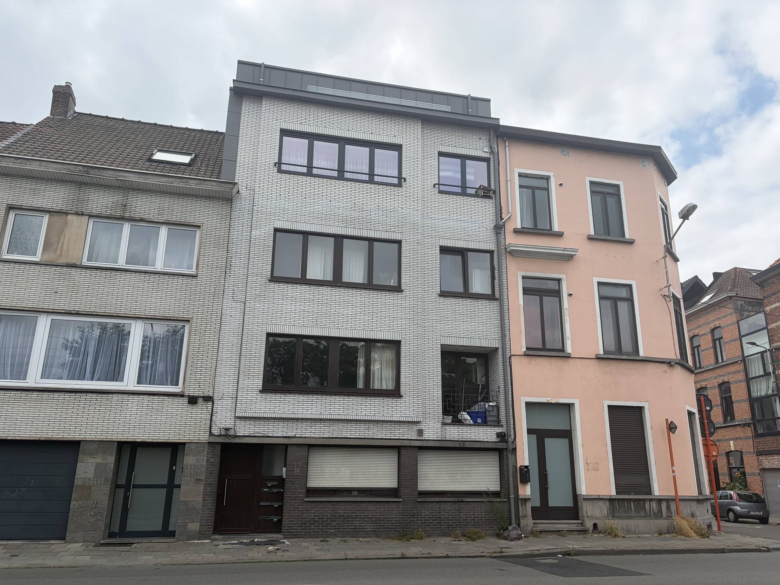appartement met 2 slaapkamers gelegen op buitenring te Gent - foto 1