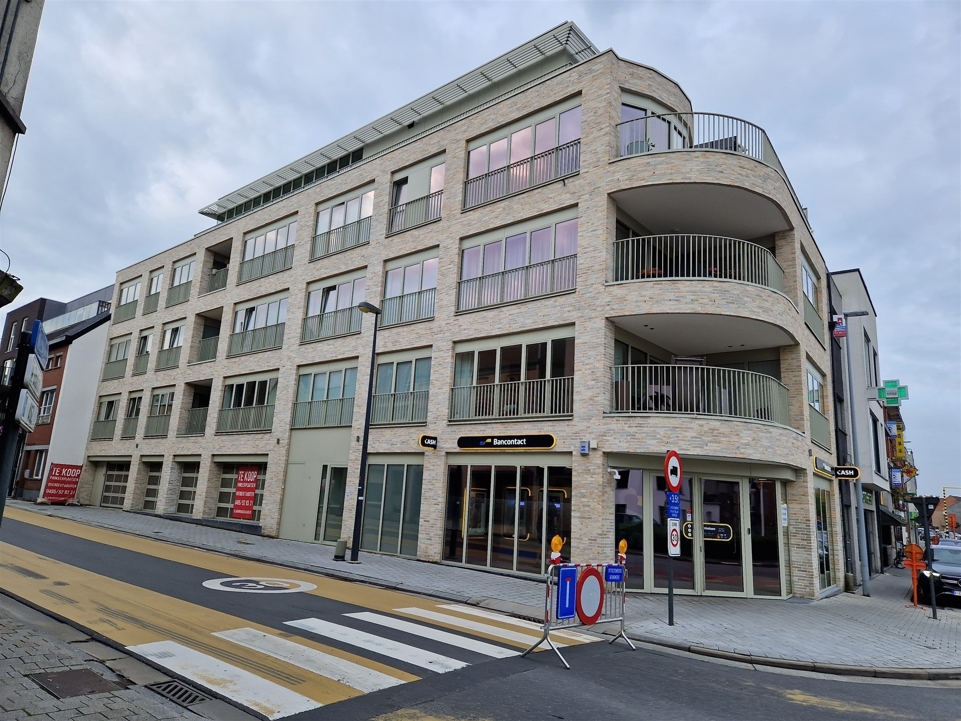 Autostaanplaats op gegeerde locatie in Wetteren. - foto 4