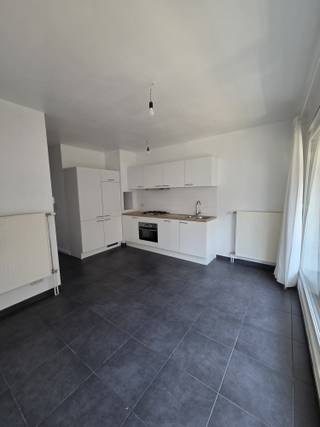 Instapklaar 1-slpk app. met terras en lage kosten.Dit aangename 1 slpk appartement is gelegen in een kleinschalige gebouw met slechts 4...