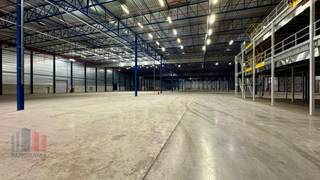 Ruime en moderne logistieke magazijnen op een strategische locatie in Willebroek, aan het Zeekanaal Brussel-Willebroek en vlakbij de A12 en...