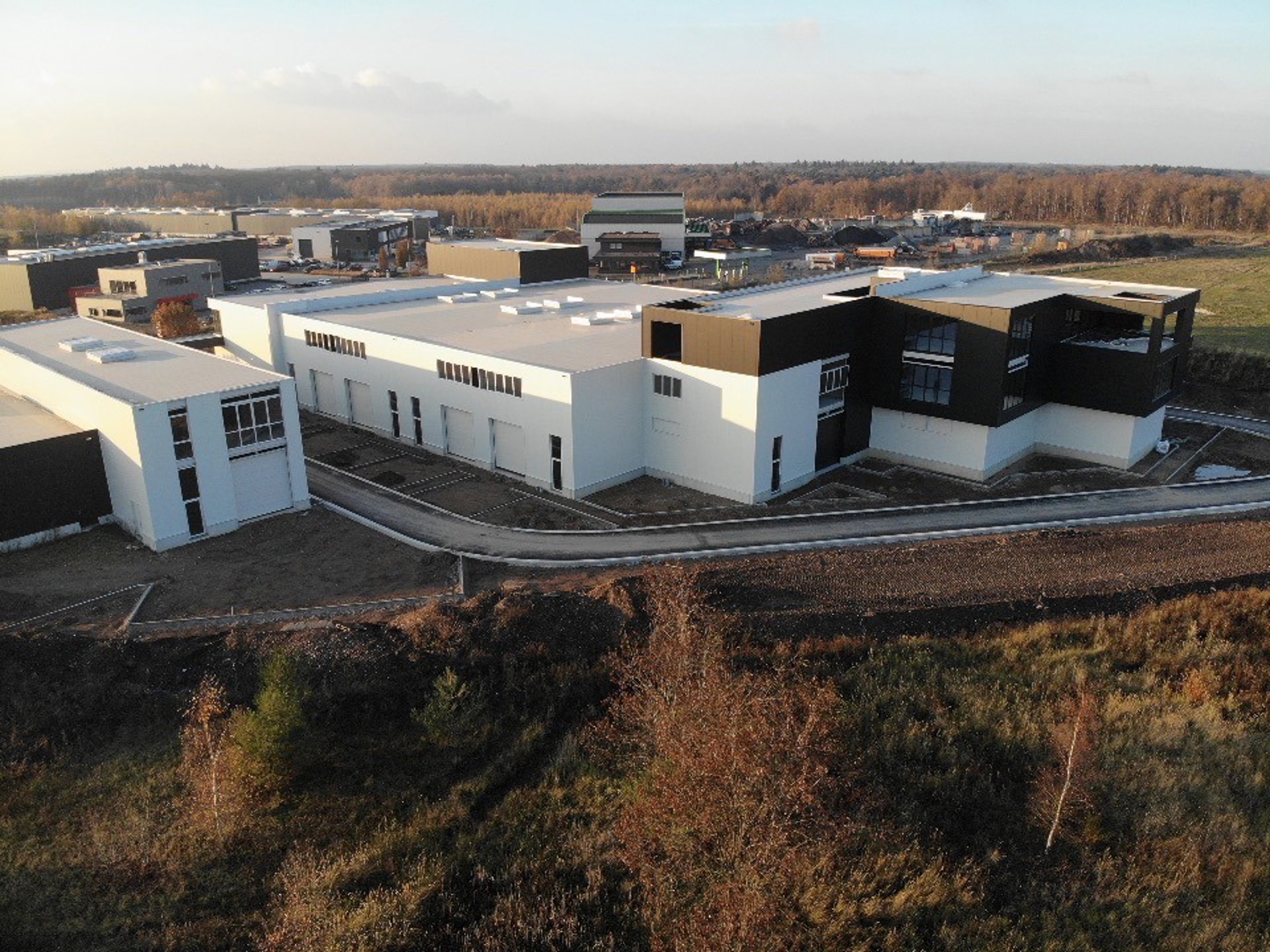 Commercial à vendre à Genk - photo 1