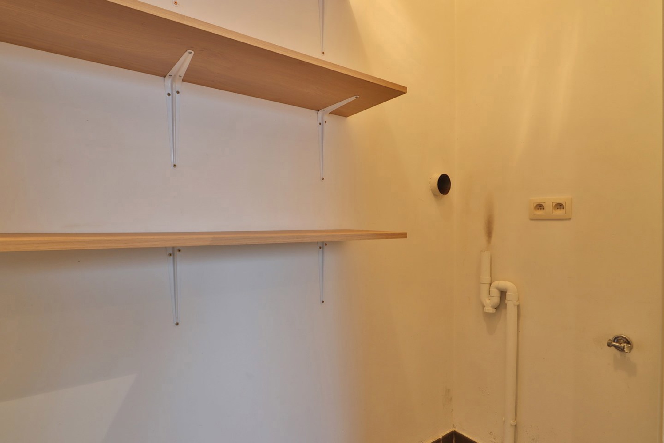 Woning met 2 slpks en terras in Melsele te huur! - foto 5