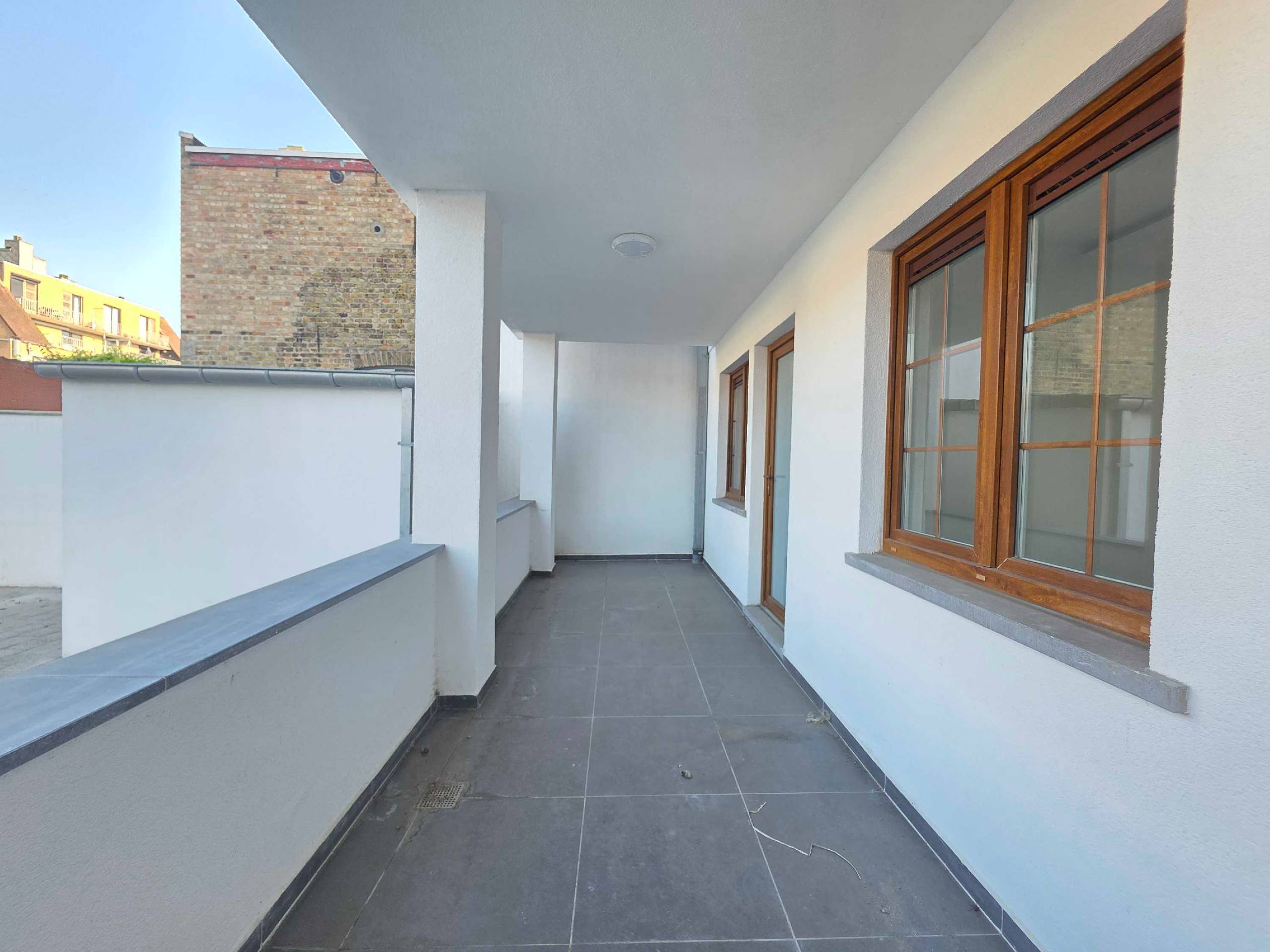 Appartement moderne de 2 chambres à Nieuport-ville - photo 1