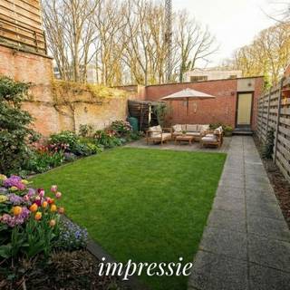 Dit gelijkvloers appartement is gelegen aan de groene stadsrand, nabij invalswegen, vlakbij de winkels (XLwinkelpark, Aldi, Lidl,...