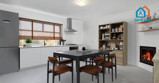 Voor meer info of een bezoek, bel 054 69 39 39. - Voor meer foto's, check www.topo-immo.be - Met een indrukwekkende bewoonbare oppervlakte van 510...