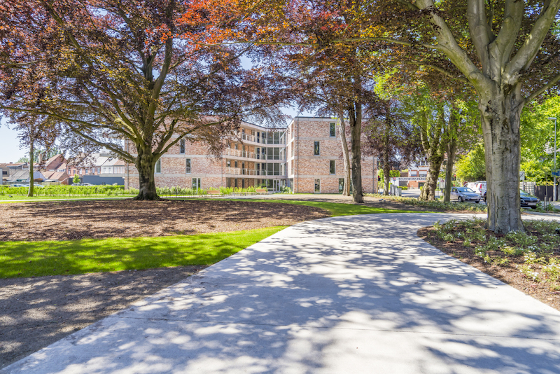 Assistentiewoning met 2 slpk, terras en autostpl voor 380.000 EUR - foto 2