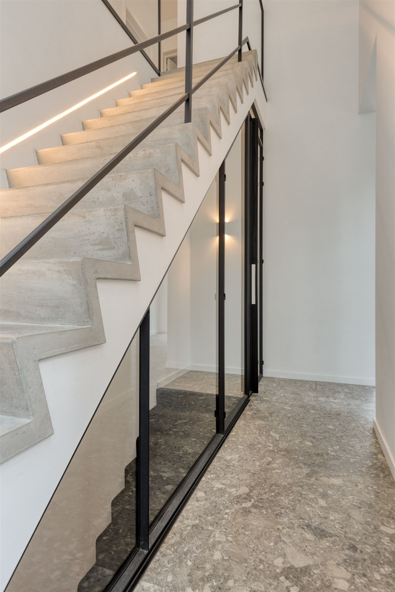Exclusieve villa met homecinema en hoogwaardige afwerking op toplocatie in Heide! - foto 4