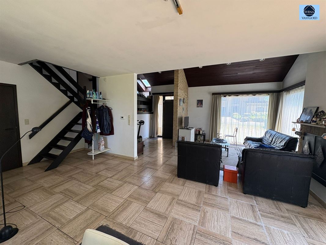 RUSTIG GELEGEN CHARMANTE VIERGEVELWONING MET 4 SLAAPKAMERS - foto 4