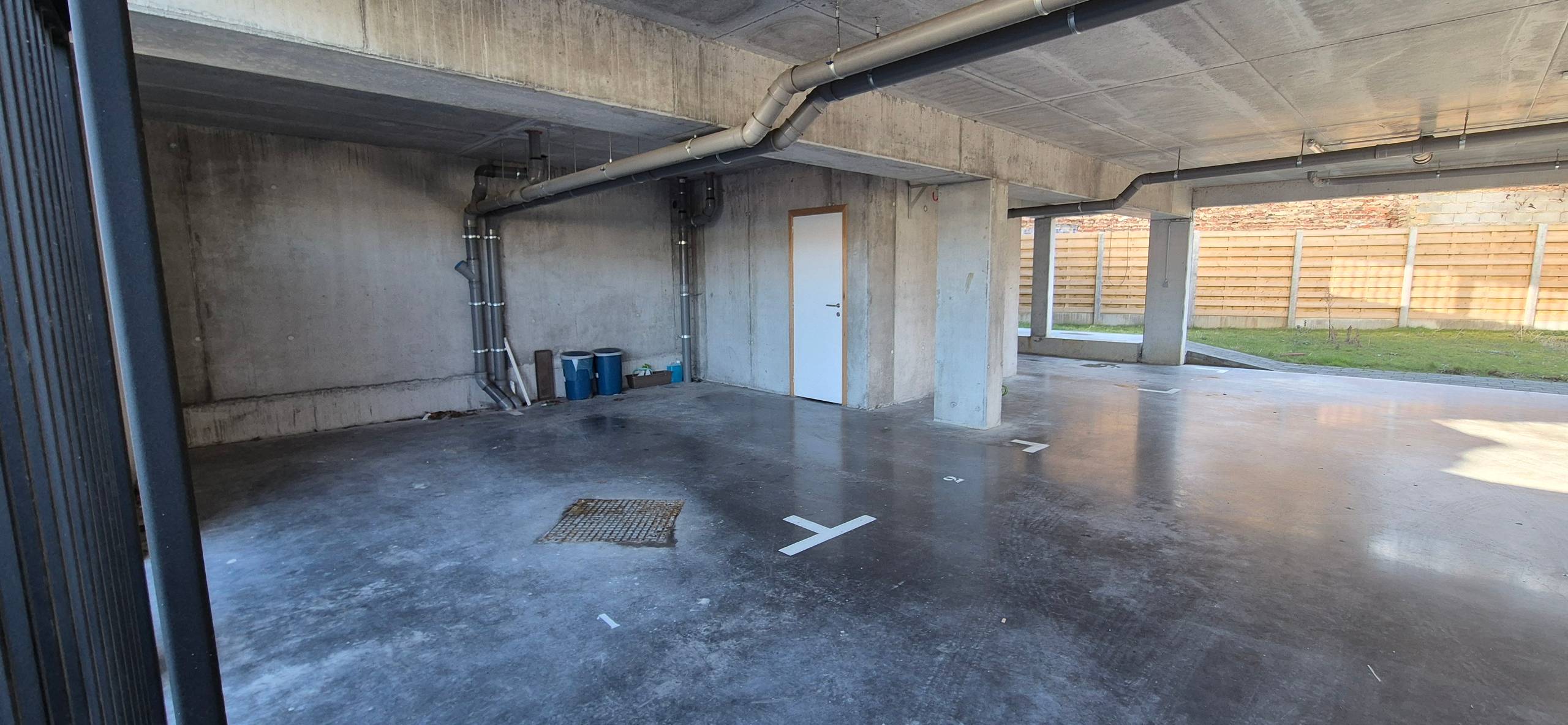 Staanplaats in gesloten garage in centrum Zaventem - foto 2