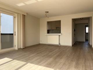 Dit ruime appartement is gelegen op de Koninklijke Baan in De Haan, in de mooie, gegeerde concessiewijk en bevindt zich op slechts enkele stappen...