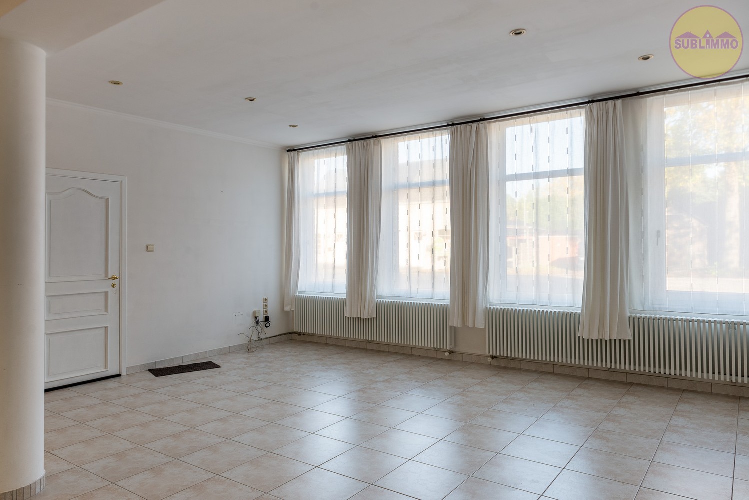 Ruime woning met afzonderlijk appartement op een perceel van 858 m² in Mol. - foto 4