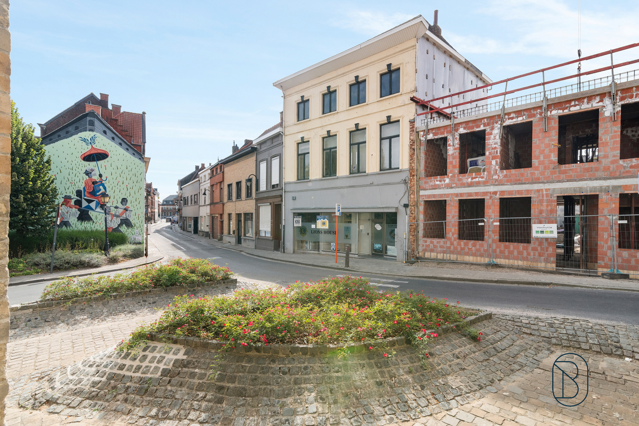 TOPgelegen project: herenwoning, garages, woonst en app.  - foto 4