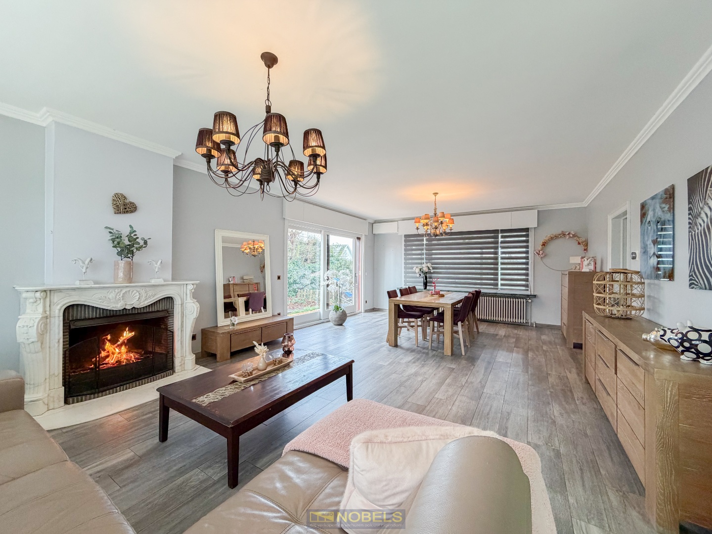 Te koop, Ruime open bebouwing met beroepsruimte en dubbele garage op gunstige ligging te Maarkedal! - photo 2