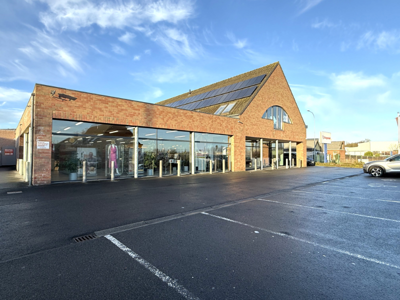 Instapklare kantoorruimte van 278 m² op commerciële topligging – Erpe-Mere - foto 1