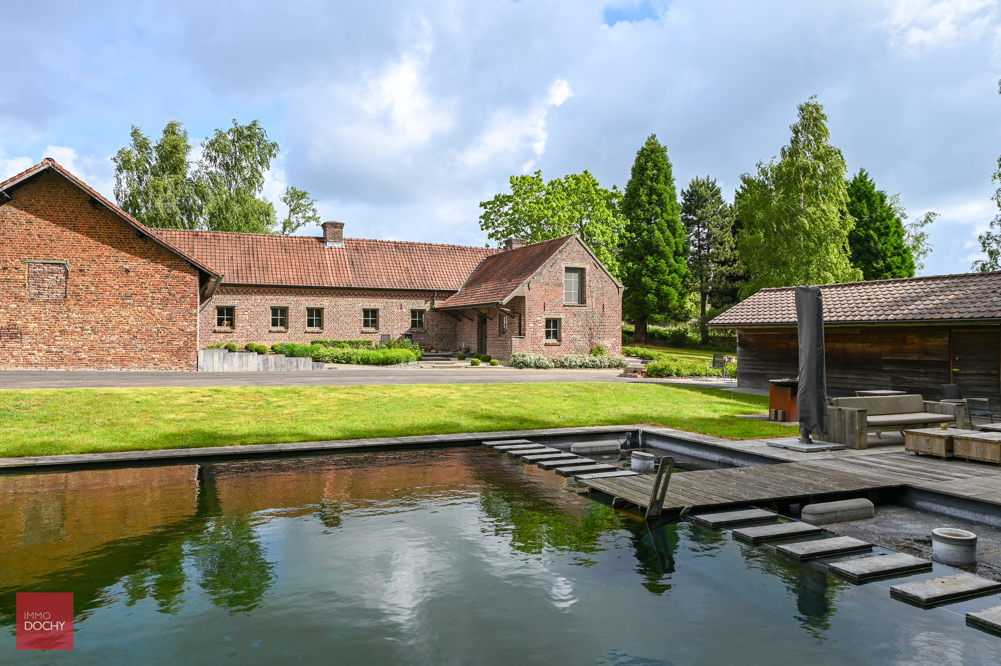 Zeer rustig gelegen instapklaar landhuis met zwemvijver - foto 2