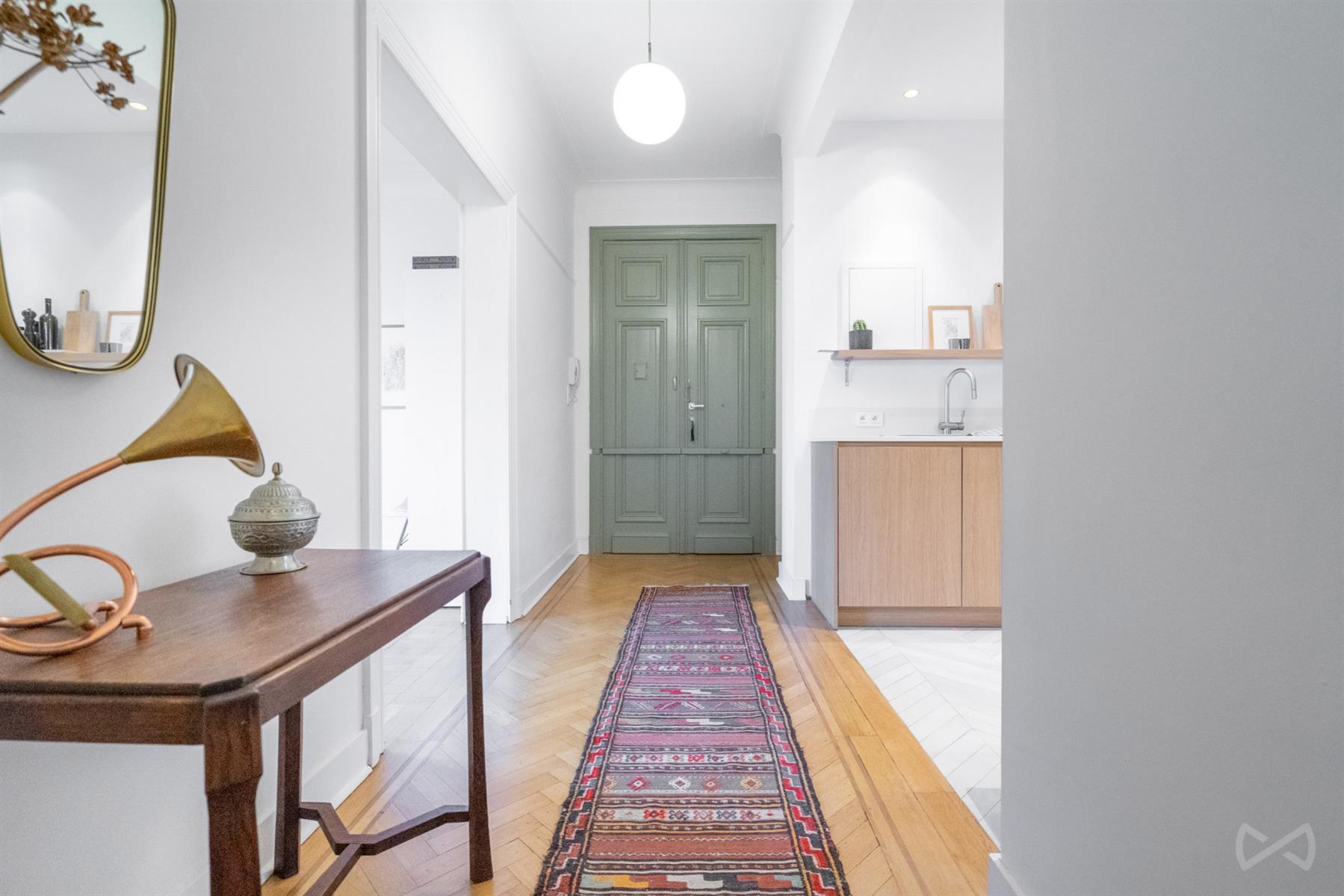 Schitterend appartement met 2 slaapkamers (gemeubileerd) - foto 2
