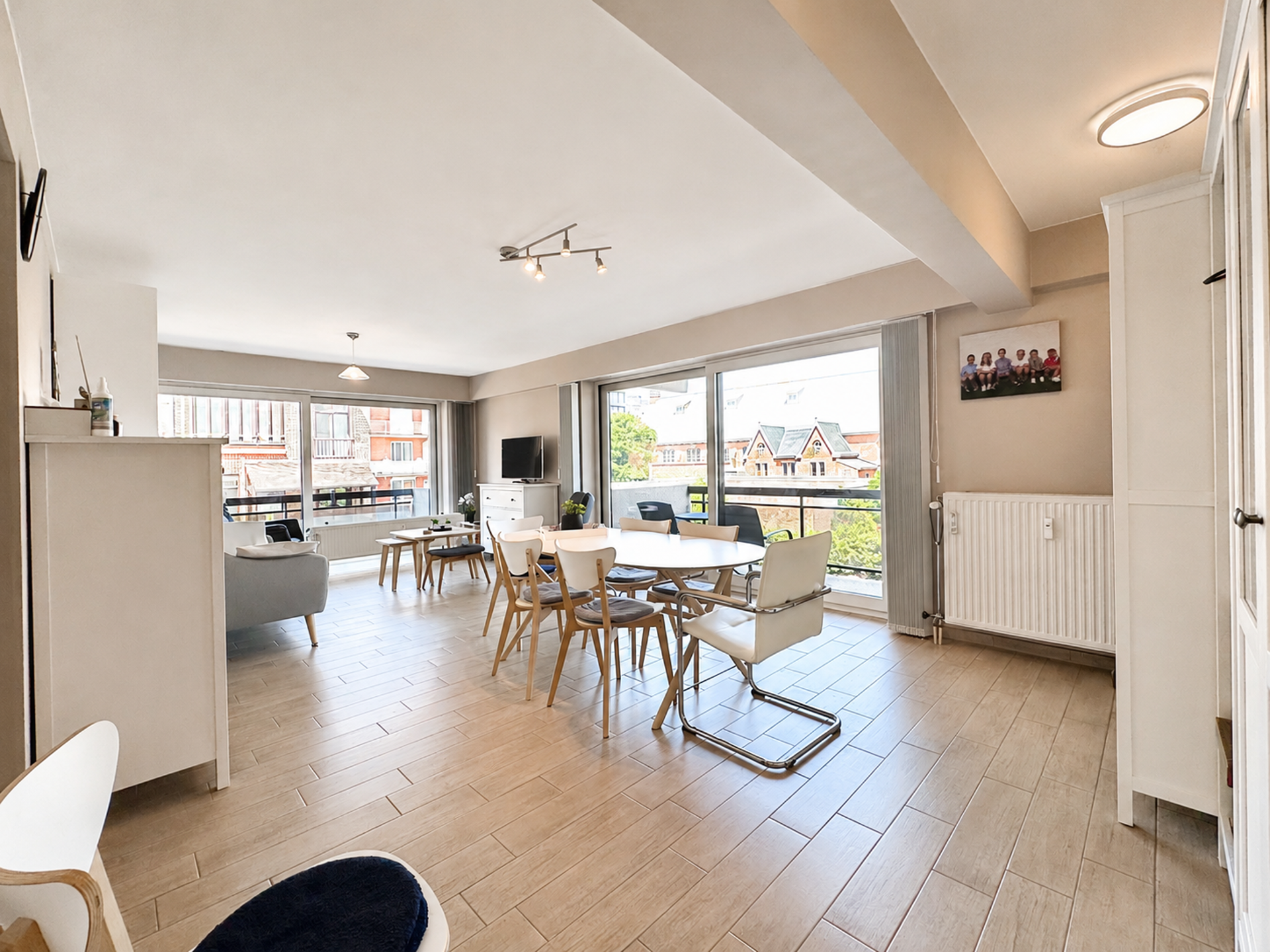 "Instapklaar appartement + garagebox vlak bij zee" - foto 3