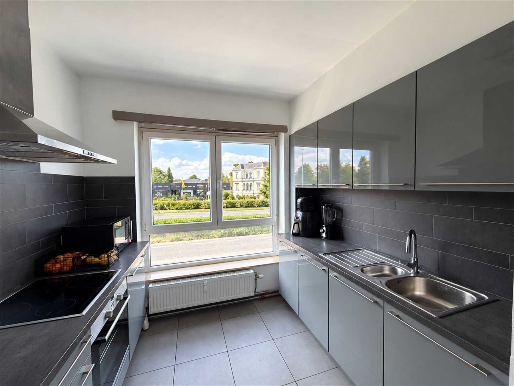 Ruim 2-slaapkamerappartement met terras en autostaanplaats - foto 5