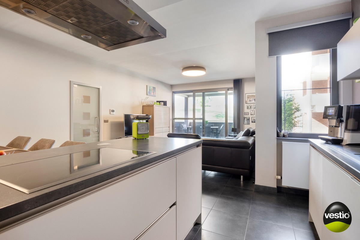 Instapklaar gelijkvloers appartement met uitzonderlijk groot terras op toplocatie in Hasselt - foto 4
