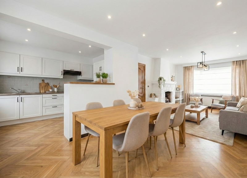 Te renoveren, rustige gelegen halfopen woning met 3 slaapkamers, garage en tuin te koop in Sint-Baafs-Vijve! - foto 4