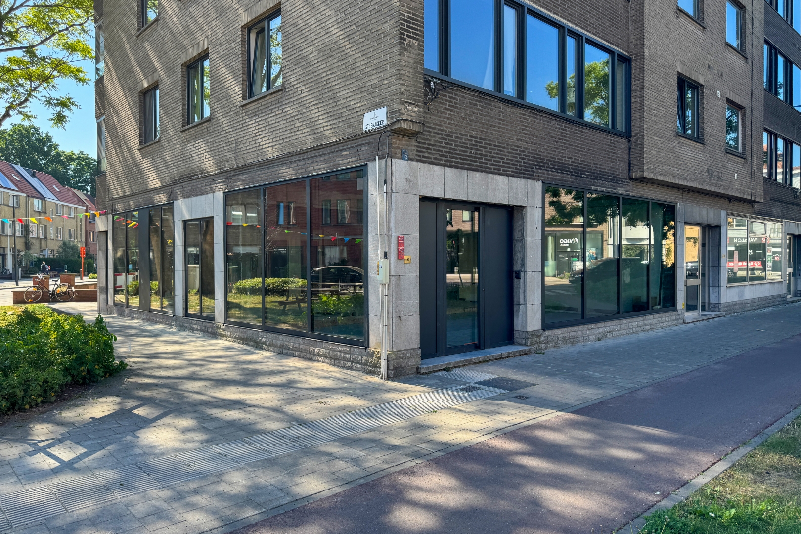 Handelspand op strategisch gelegen locatie in Gent - foto 5