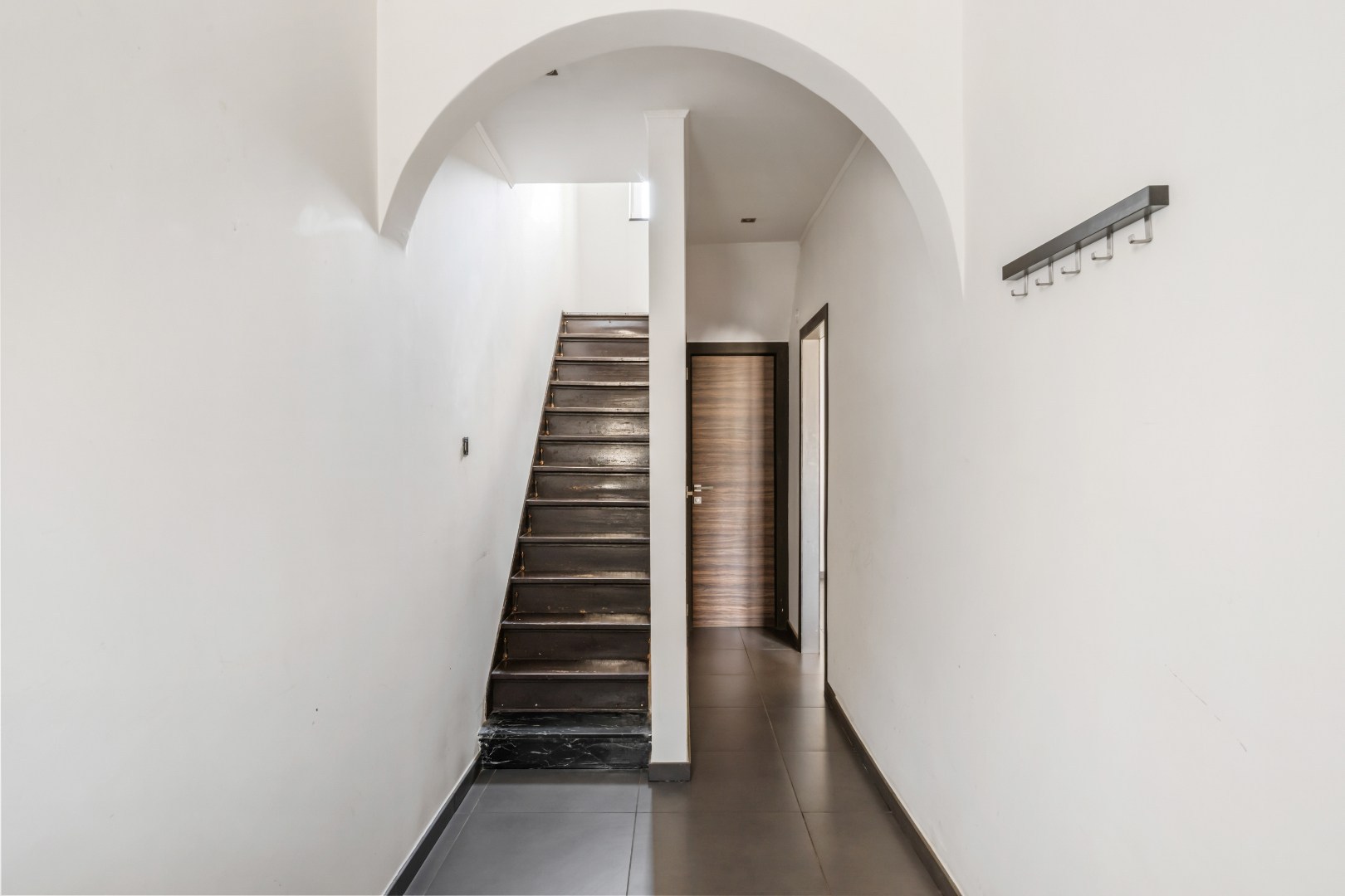 Ruime woning met zonnige tuin. - foto 5
