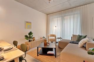 Studio te Antwerpen Via de ruime en lichtrijke leefruimte kom je in de open keuken die alle nodige hedendaags comfort omvat. Alle appartementen zijn...