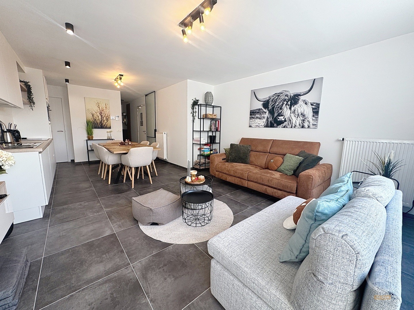 Verzorgd modern appartement met 2 slaapkamers en terras - foto 5