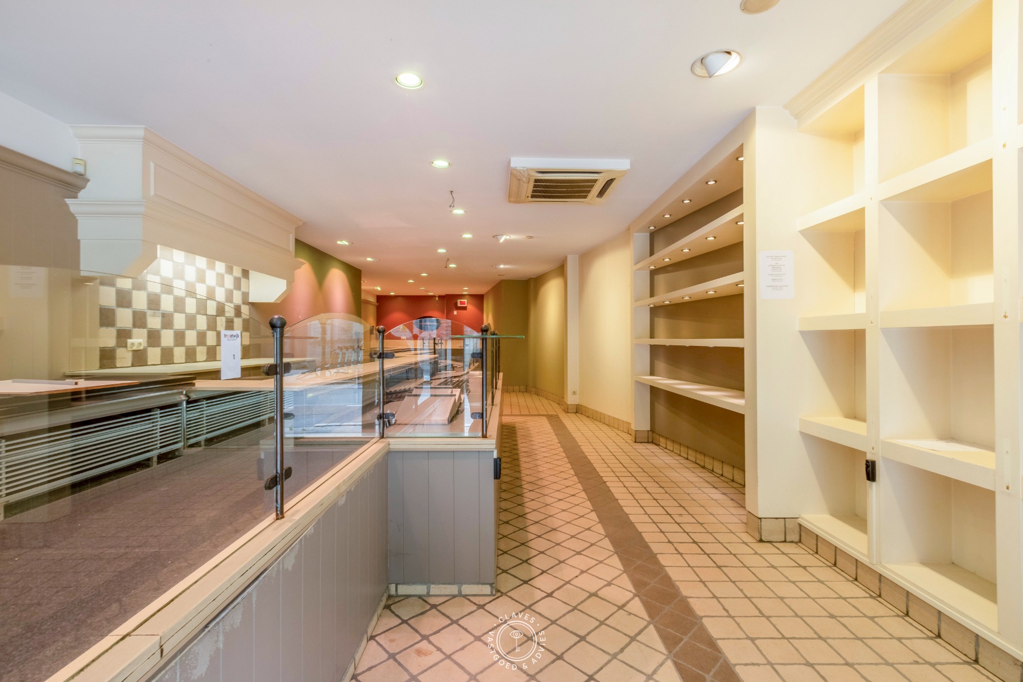 Commercieel pand op uitstekende locatie in Sint-Niklaas - foto 5