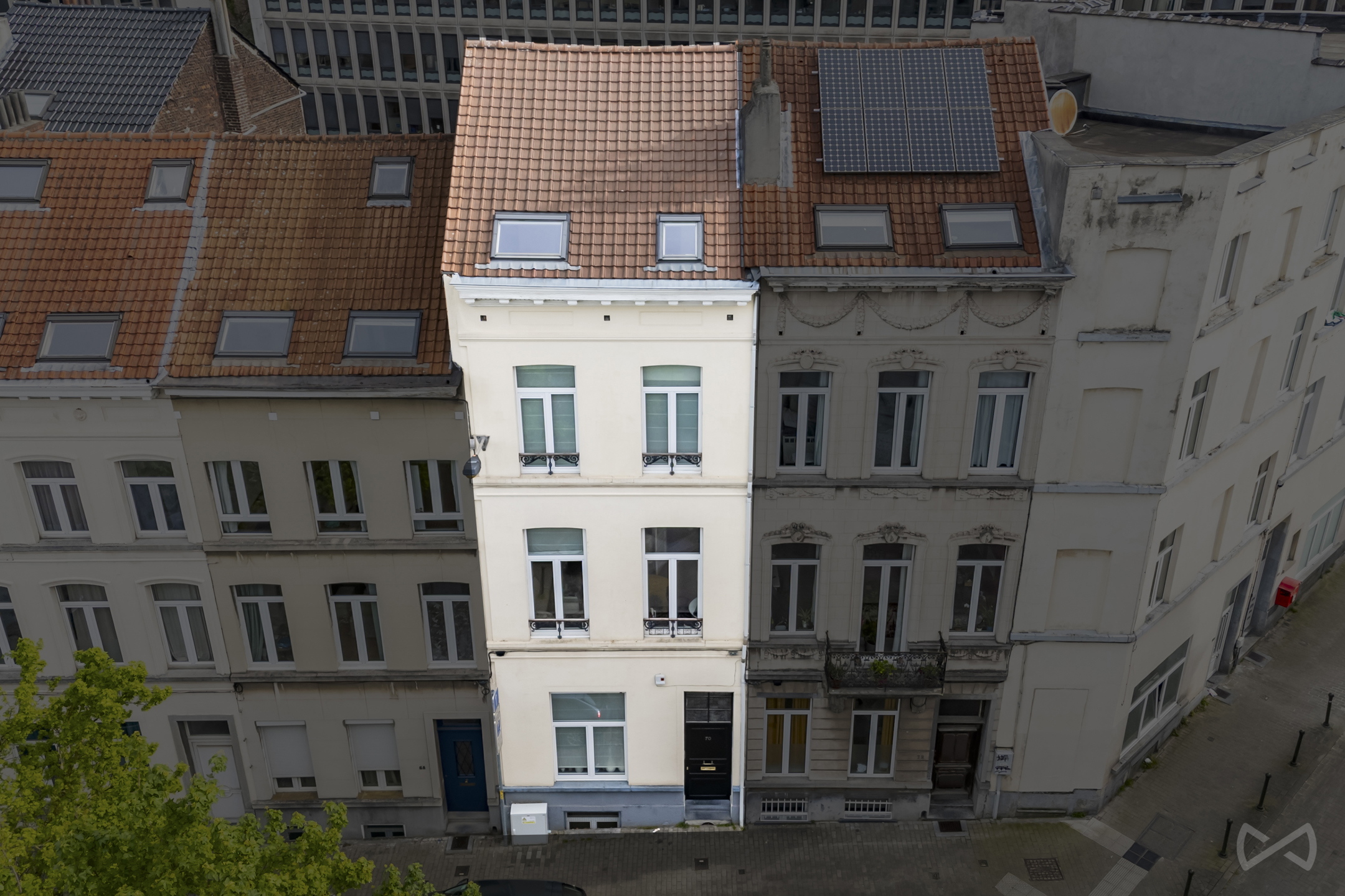 House for sale in Etterbeek with 4 bedrooms - photo 1