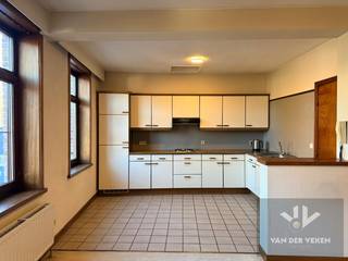 Dit appartement is beschikbaar vanaf 1 april 2026!Vaste Forfait per maand € 150,00 verbruik stookolie en € 25,00 verbruik water!Bewoners parkeren is...