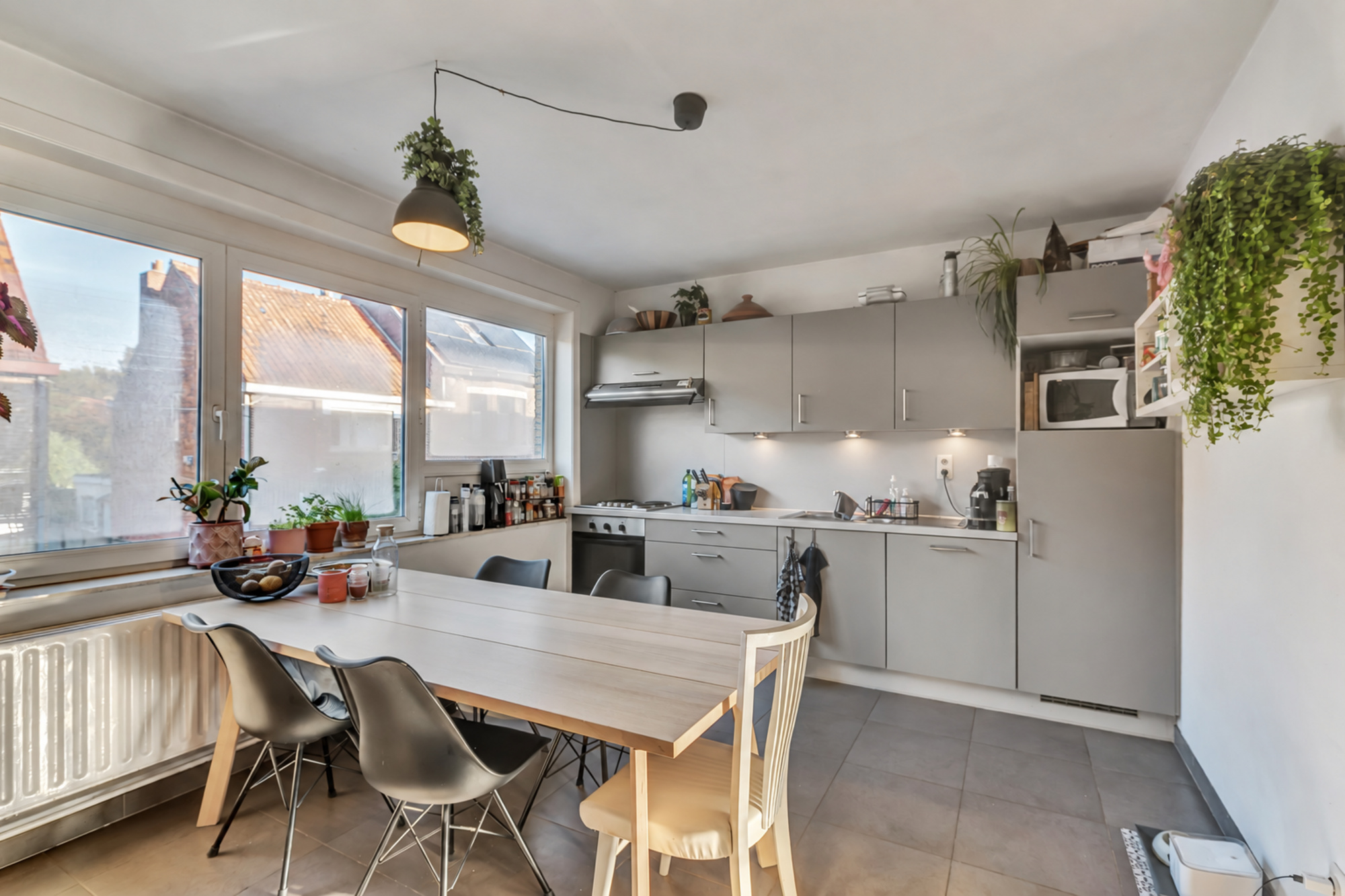 Te renoveren halfopen woning met tuin op toplocatie - foto 4