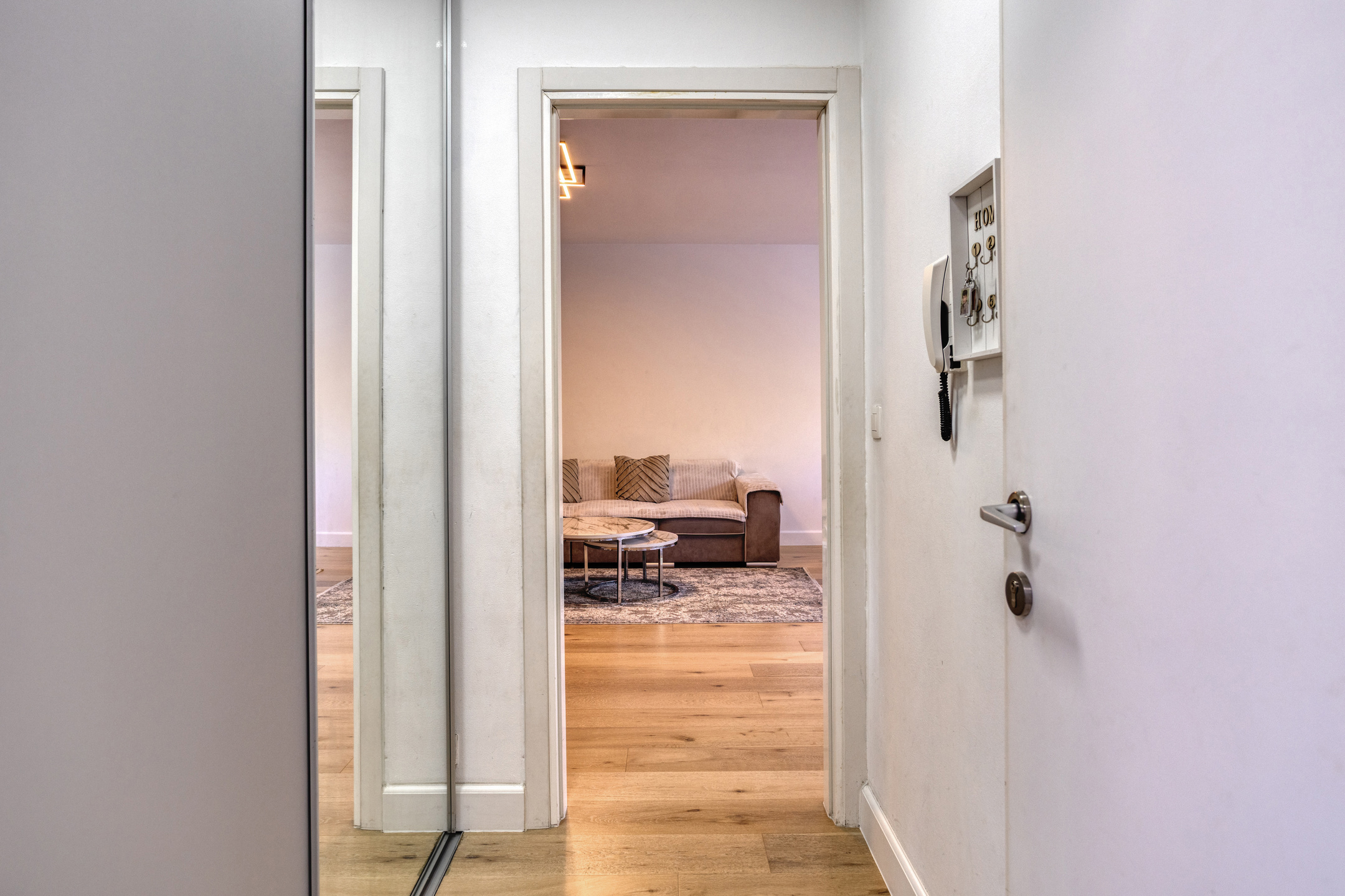 Gerenoveerd appartement op 2de verdieping met garage. - foto 4